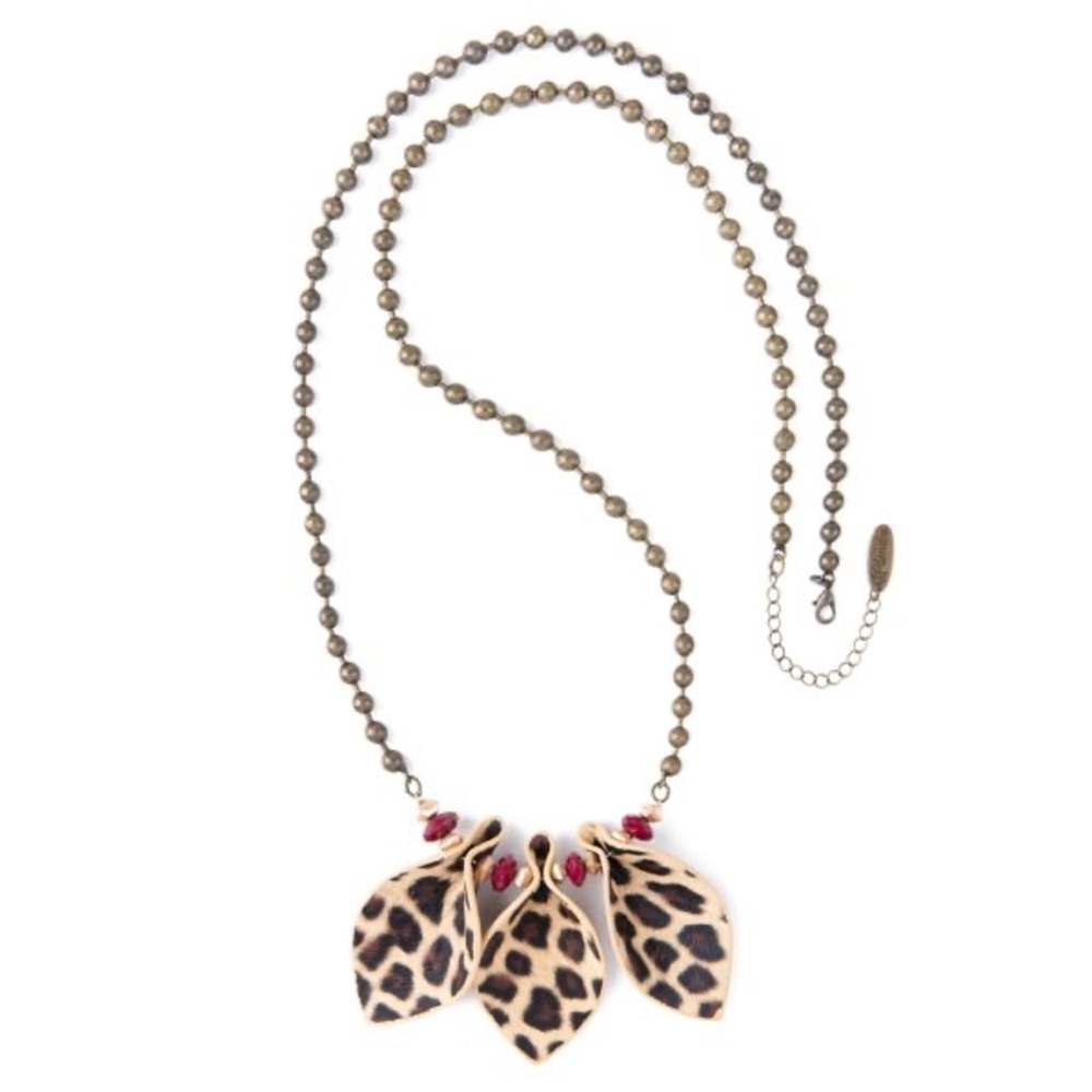 NWT Plunder Rosalynn Necklace